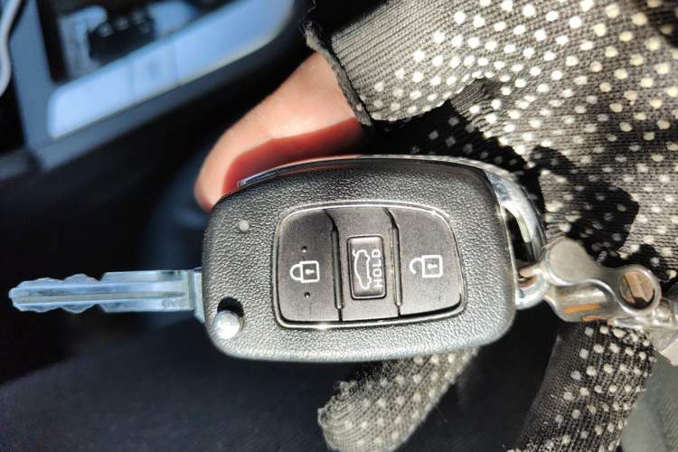 Used Hyundai Elantra (6th Generation / Lingdong) 2016 1.6L Automatic ZhiXuan – Elite Version Vehicle Key