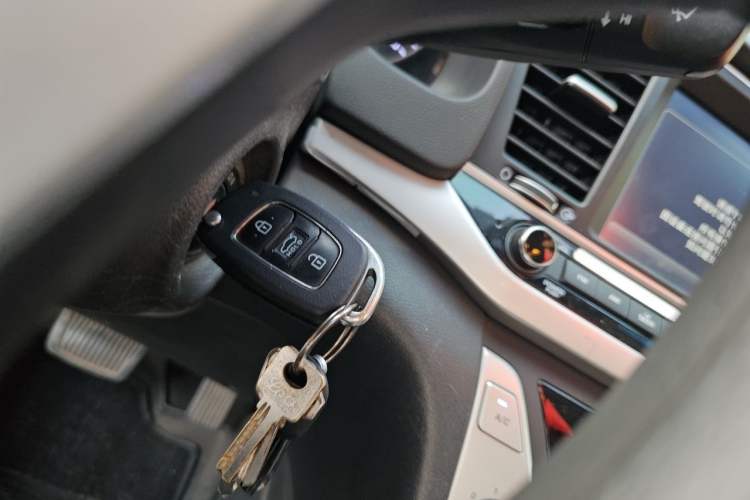 Used Hyundai Elantra (6th Generation / Lingdong) 2016 1.6L Automatic ZhiXuan – Elite Version Vehicle Key