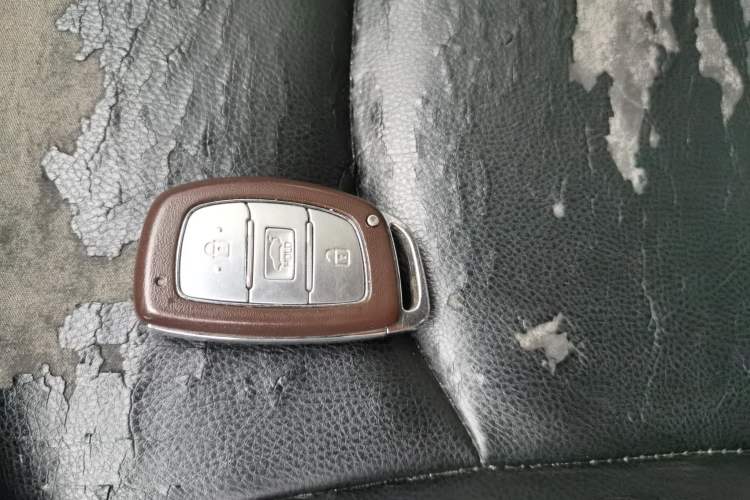 Used Hyundai Elantra (6th Generation / Lingdong) 2016 1.6L Automatic ZhiXuan – Elite Version Vehicle Key