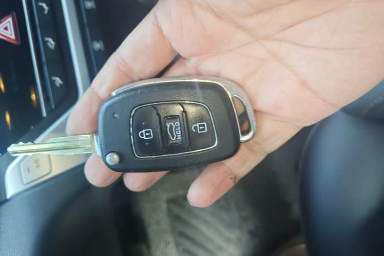 Used Hyundai Elantra (6th Generation / Lingdong) 2016 1.6L Automatic ZhiXuan – Elite Version Vehicle Key