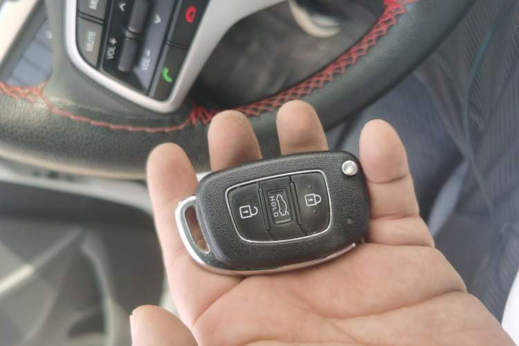 Used Hyundai Elantra (6th Generation / Lingdong) 2016 1.6L Manual ZhiXuan · Dynamic Model Vehicle Key
