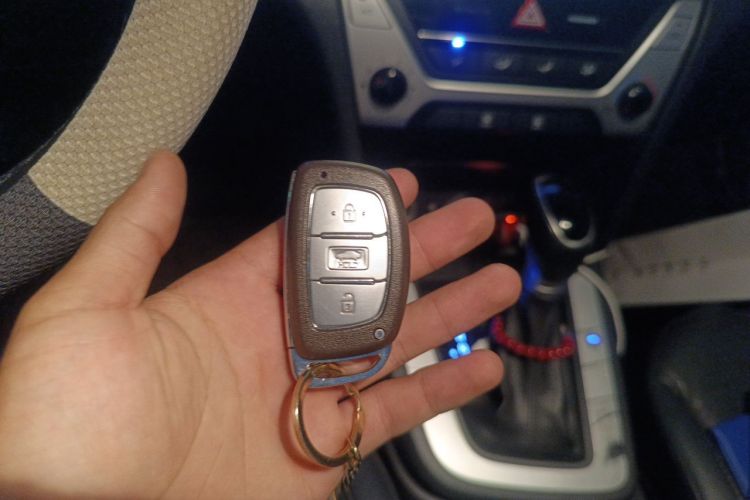 Used Hyundai Elantra (6th Generation / Lingdong) 2016 1.6L Automatic ZhiXuan · Luxury Version Vehicle Key