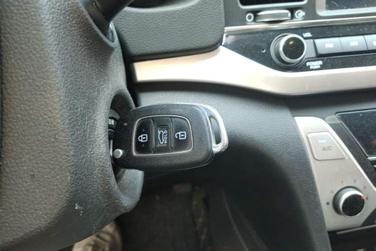 Used Hyundai Elantra (6th Generation / Lingdong) 2016 1.6L Automatic ZhiXuan – Elite Version Vehicle Key