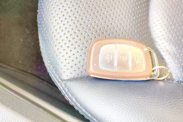Used Hyundai Elantra (6th Generation / Lingdong) 2016 1.6L Automatic ZhiXuan – Elite Version Vehicle Key