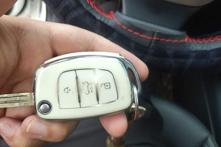 Used Hyundai Elantra (6th Generation / Lingdong) 2016 1.6L Manual ZhiXuan·Youth Edition Vehicle Key