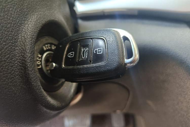 Used Hyundai Elantra (6th Generation / Lingdong) 2016 1.6L Automatic ZhiXuan – Elite Version Vehicle Key