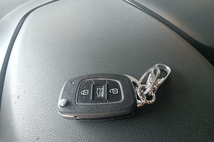 Used Hyundai Elantra (6th Generation / Lingdong) 2016 1.6L Automatic ZhiXuan – Elite Version Vehicle Key