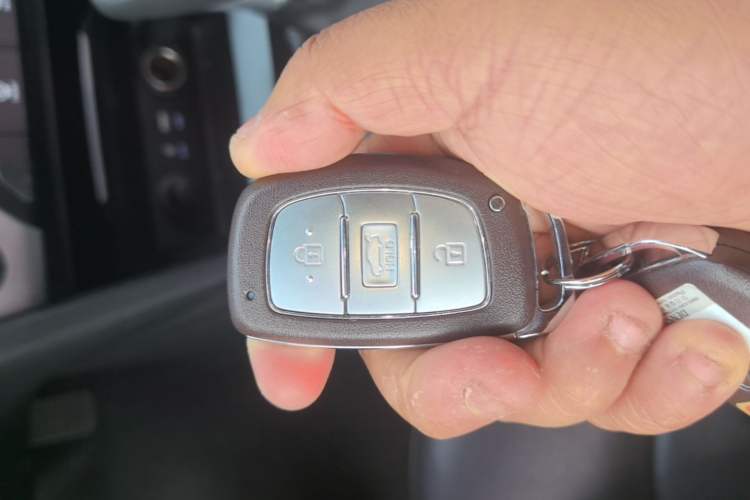 Used Hyundai Elantra (6th Generation / Lingdong) 2016 1.6L Automatic ZhiXuan – Elite Version Vehicle Key