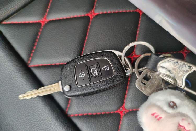 Used Hyundai Elantra (6th Generation / Lingdong) 2016 1.6L Manual ZhiXuan · Dynamic Model Vehicle Key