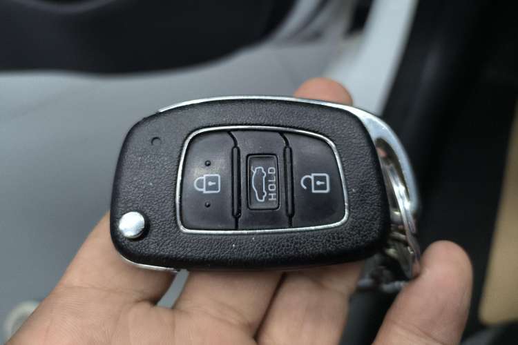 Used Hyundai Elantra (6th Generation / Lingdong) 2016 1.6L Automatic ZhiXuan – Elite Version Vehicle Key