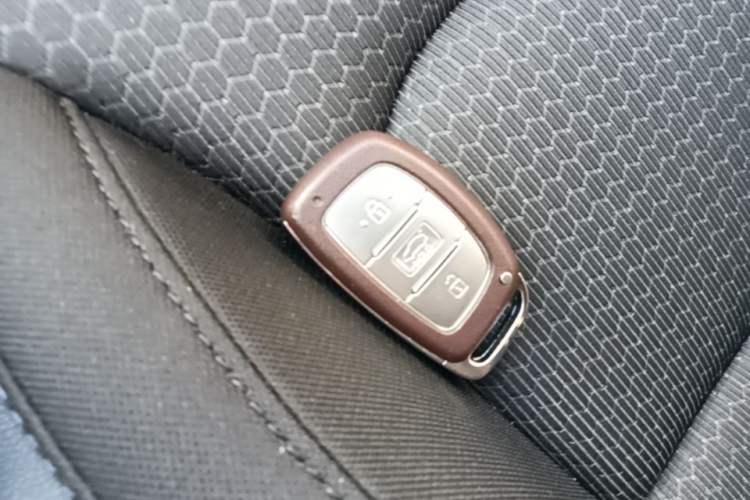 Used Hyundai Elantra (6th Generation / Lingdong) 2016 1.6L Automatic ZhiXuan – Elite Version Vehicle Key
