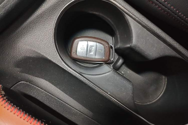 Used Hyundai Elantra (6th Generation / Lingdong) 2016 1.6L Automatic ZhiXuan – Elite Version Vehicle Key