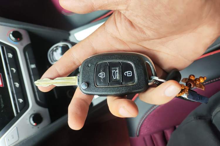 Used Hyundai Elantra (6th Generation / Lingdong) 2016 1.6L Automatic ZhiXuan – Elite Version Vehicle Key