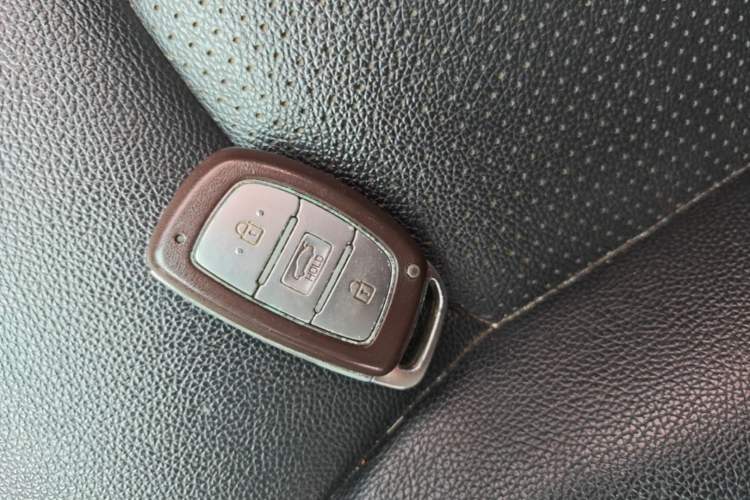 Used Hyundai Elantra (6th Generation / Lingdong) 2016 1.6L Automatic ZhiXuan – Elite Version Vehicle Key