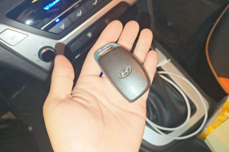 Used Hyundai Elantra (6th Generation / Lingdong) 2016 1.6L Automatic ZhiXuan – Elite Version Vehicle Key