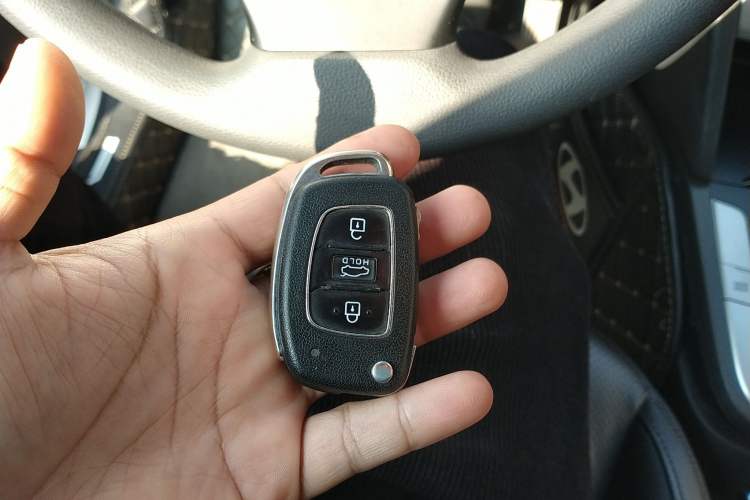 Used Hyundai Elantra (6th Generation / Lingdong) 2016 1.6L Automatic ZhiXuan – Elite Version Vehicle Key