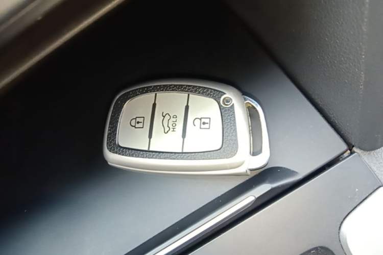 Used Hyundai Elantra (6th Generation / Lingdong) 2016 1.6L Automatic ZhiXuan – Elite Version Vehicle Key