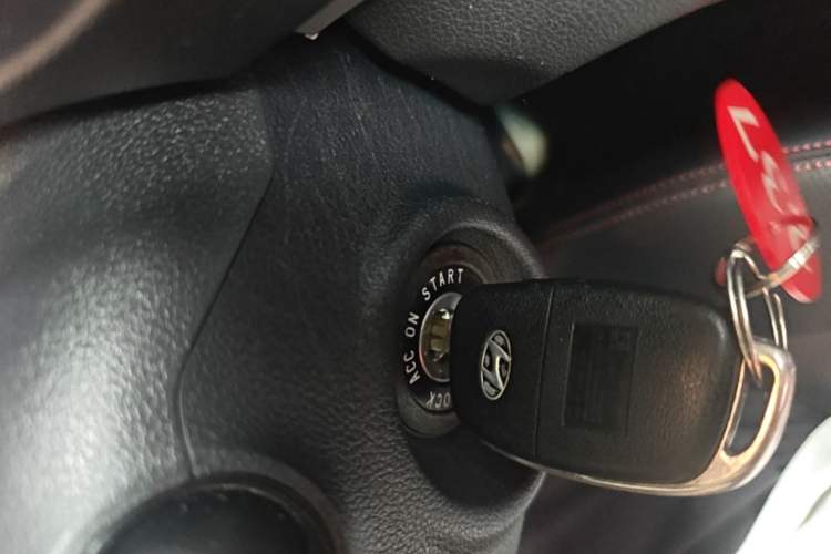 Used Hyundai Elantra (6th Generation / Lingdong) 2016 1.6L Automatic ZhiXuan – Elite Version Vehicle Key