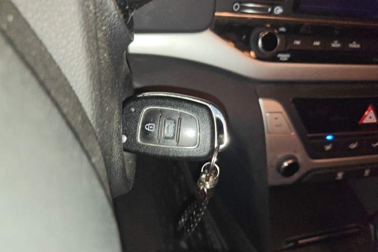 Used Hyundai Elantra (6th Generation / Lingdong) 2016 1.6L Automatic ZhiXuan – Elite Version Vehicle Key