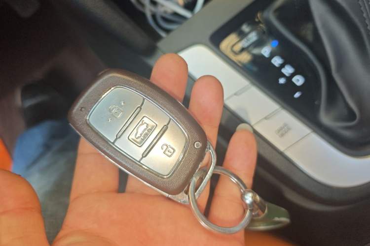 Used Hyundai Elantra (6th Generation / Lingdong) 2016 1.6L Automatic ZhiXuan – Elite Version Vehicle Key