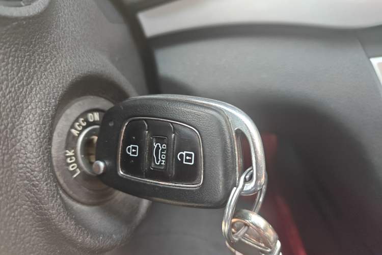 Used Hyundai Elantra (6th Generation / Lingdong) 2016 1.6L Manual ZhiXuan·Youth Edition Vehicle Key
