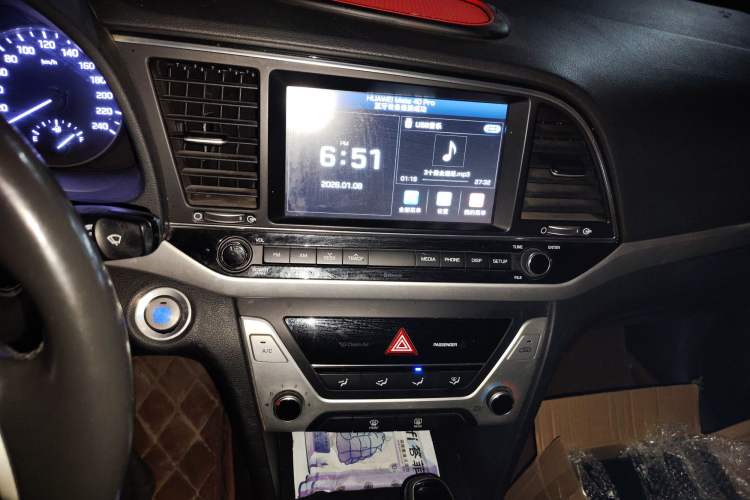 Used Hyundai Elantra (6th Generation / Lingdong) 2016 1.6L Automatic ZhiXuan · Luxury Version Audio And AC Panel