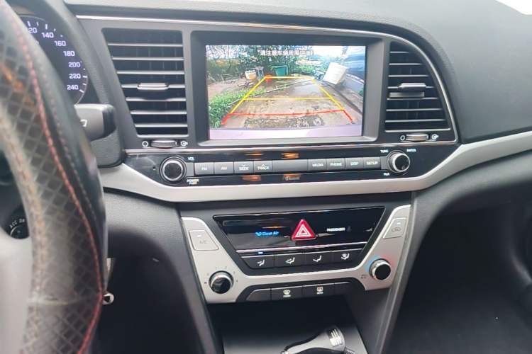 Used Hyundai Elantra (6th Generation / Lingdong) 2016 1.6L Automatic ZhiXuan – Elite Version Audio And AC Panel