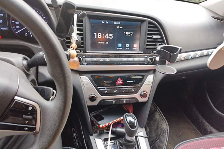 Used Hyundai Elantra (6th Generation / Lingdong) 2016 1.6L Automatic ZhiXuan – Elite Version Audio And AC Panel