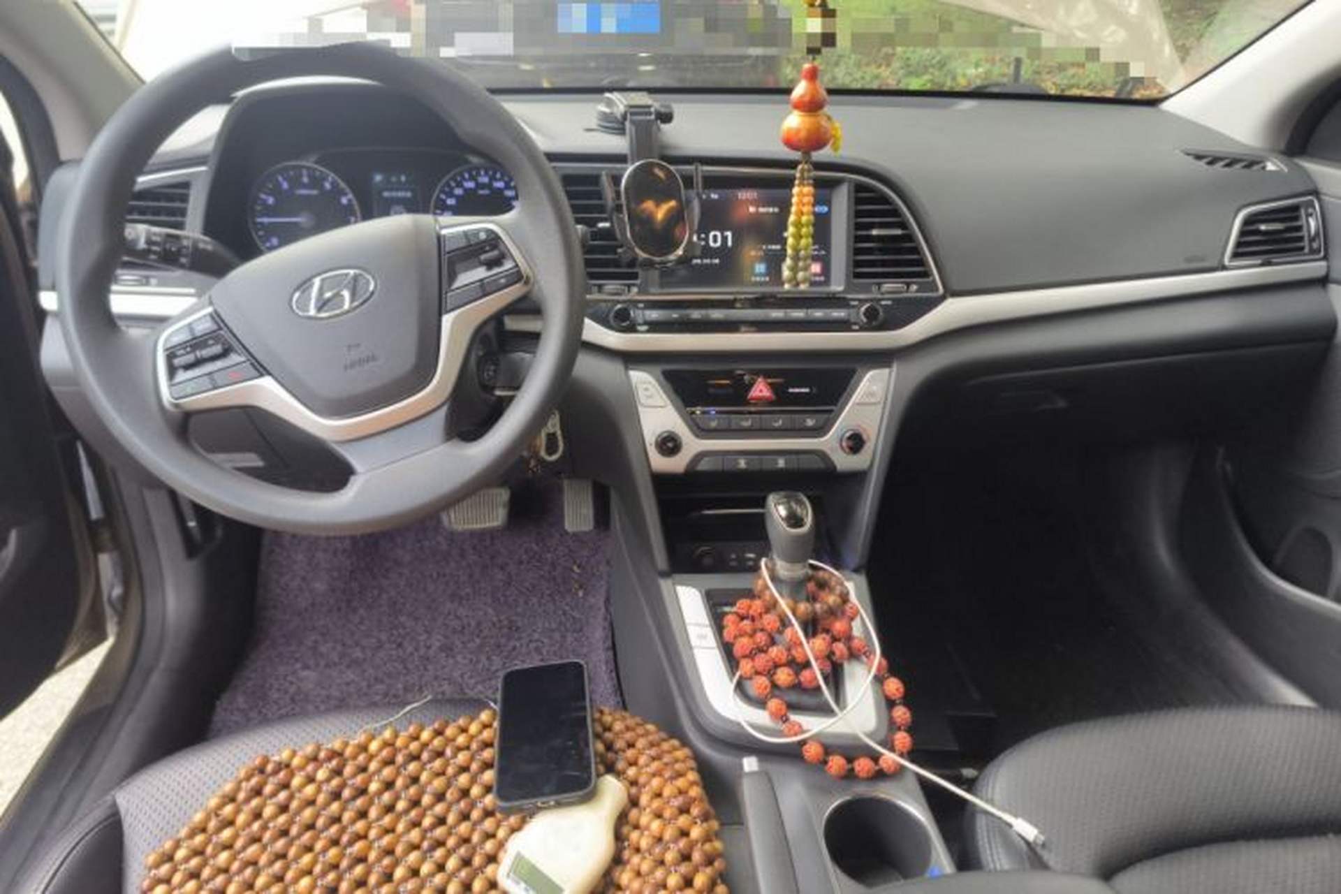 Used Hyundai Elantra (6th Generation / Lingdong) 2016 1.6L Automatic ZhiXuan – Elite Version Center Console