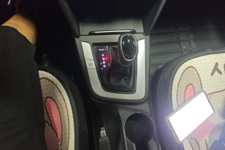 Used Hyundai Elantra (6th Generation / Lingdong) 2016 1.6L Automatic ZhiXuan – Elite Version Gear Lever