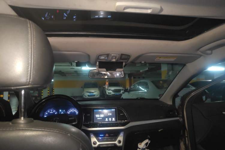 Used Hyundai Elantra (6th Generation / Lingdong) 2016 1.6L Automatic ZhiXuan – Elite Version Headliner