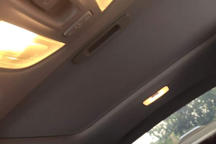 Used Hyundai Elantra (6th Generation / Lingdong) 2016 1.6L Automatic ZhiXuan – Elite Version Headliner