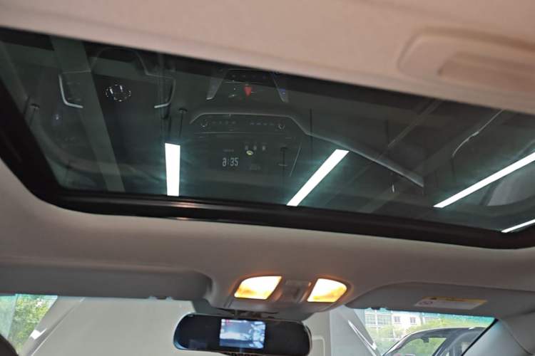 Used Hyundai Elantra (6th Generation / Lingdong) 2016 1.6L Automatic ZhiXuan – Elite Version Headliner