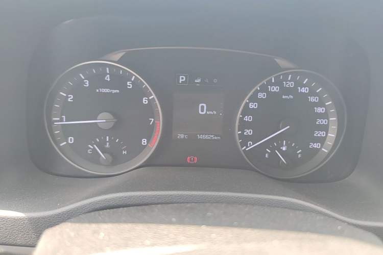Used Hyundai Elantra (6th Generation / Lingdong) 2016 1.6L Automatic ZhiXuan · Luxury Version Instrument Cluster