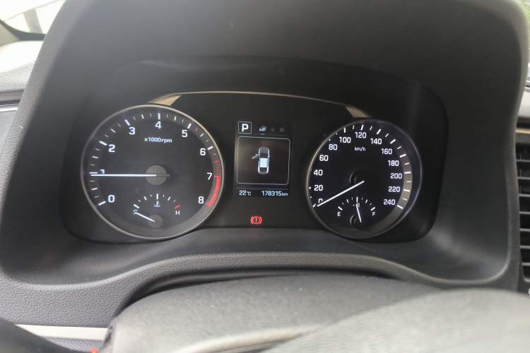 Used Hyundai Elantra (6th Generation / Lingdong) 2016 1.6L Automatic ZhiXuan – Elite Version Instrument Cluster