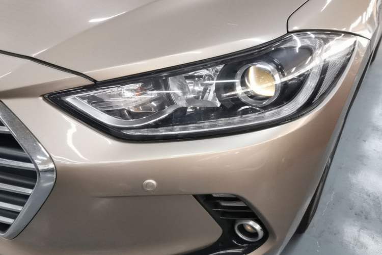Used Hyundai Elantra (6th Generation / Lingdong) 2016 1.6L Automatic ZhiXuan – Elite Version Left Front Headlight
