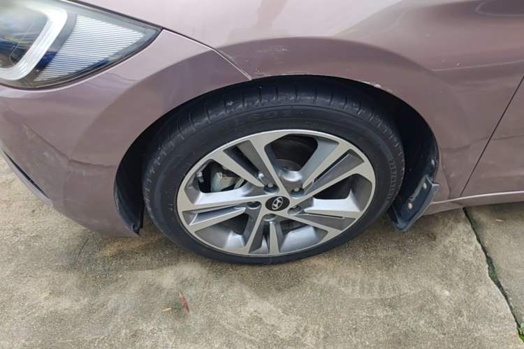 Used Hyundai Elantra (6th Generation / Lingdong) 2016 1.6L Automatic ZhiXuan – Elite Version Left Front Wheel Hub