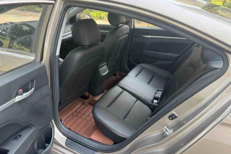 Used Hyundai Elantra (6th Generation / Lingdong) 2016 1.6L Automatic ZhiXuan – Elite Version Left Rear Seat