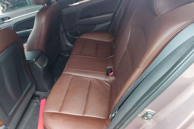 Used Hyundai Elantra (6th Generation / Lingdong) 2016 1.6L Automatic ZhiXuan – Elite Version Left Rear Seat