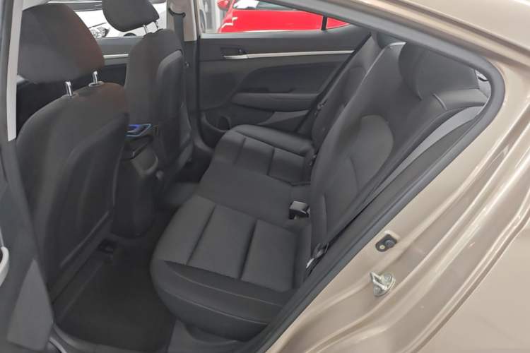 Used Hyundai Elantra (6th Generation / Lingdong) 2016 1.6L Automatic ZhiXuan – Elite Version Left Rear Seat