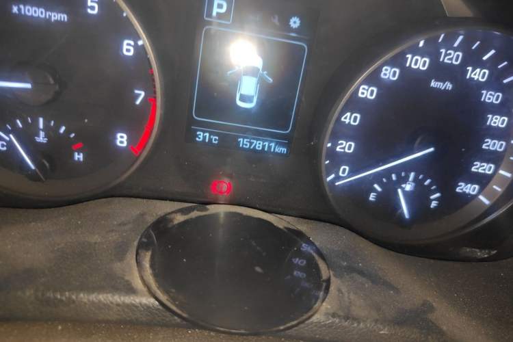 Used Hyundai Elantra (6th Generation / Lingdong) 2016 1.6L Automatic ZhiXuan – Elite Version Odometer Close Up