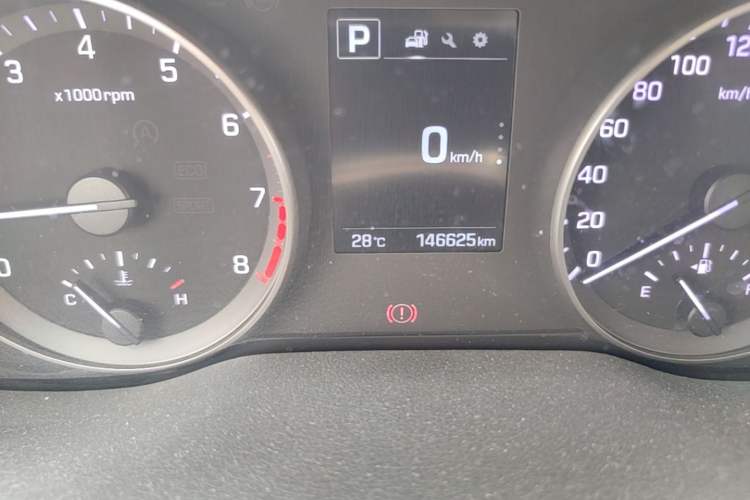 Used Hyundai Elantra (6th Generation / Lingdong) 2016 1.6L Automatic ZhiXuan · Luxury Version Odometer Close Up