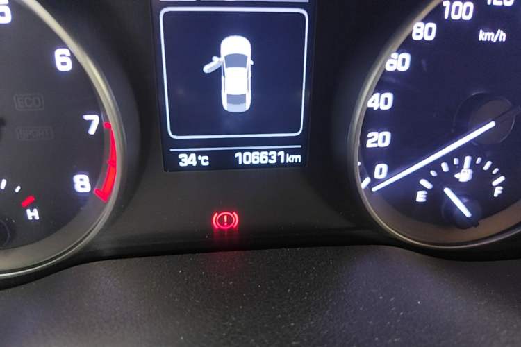 Used Hyundai Elantra (6th Generation / Lingdong) 2016 1.6L Automatic ZhiXuan – Elite Version Odometer Close Up