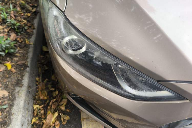 Used Hyundai Elantra (6th Generation / Lingdong) 2016 1.6L Automatic ZhiXuan – Elite Version Right Front Headlight