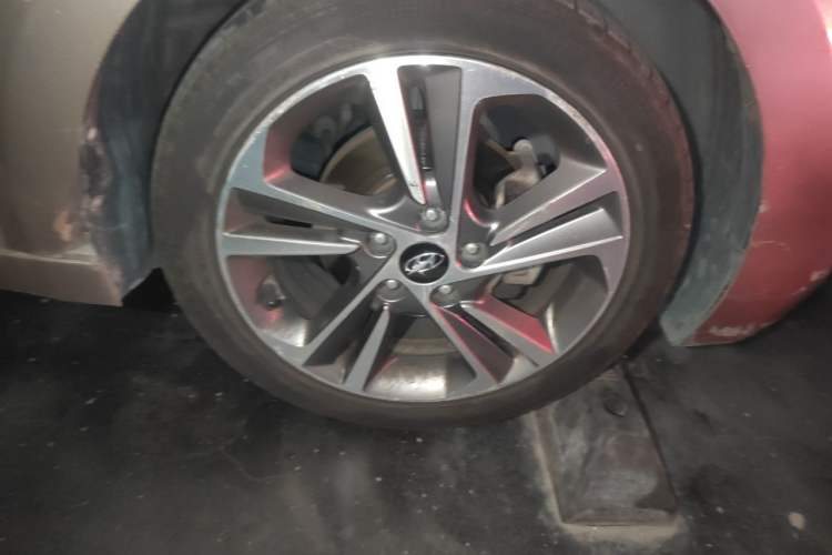 Used Hyundai Elantra (6th Generation / Lingdong) 2016 1.6L Automatic ZhiXuan – Elite Version Right Front Wheel Hub