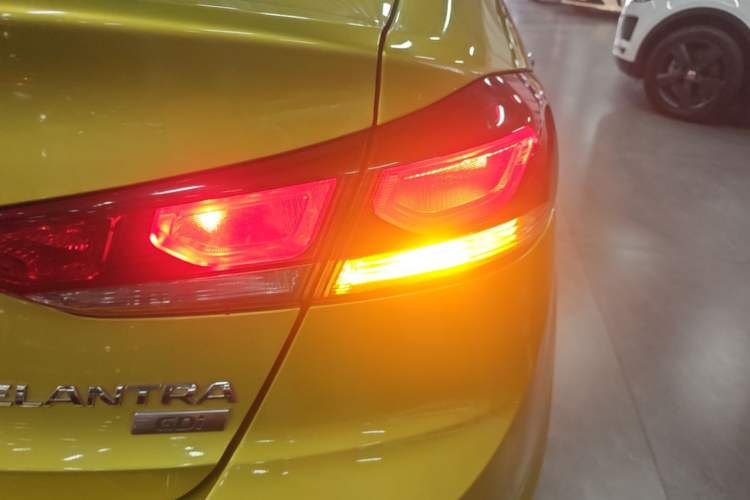 Used Hyundai Elantra (6th Generation / Lingdong) 2016 1.6L Automatic ZhiXuan – Elite Version Right Rear Taillight