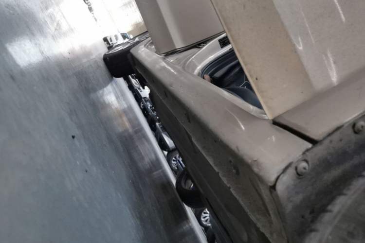 Used Hyundai Elantra (6th Generation / Lingdong) 2016 1.6L Automatic ZhiXuan – Elite Version Right Side Sill