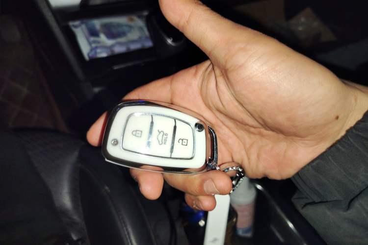 Used Hyundai Elantra (6th Generation / Lingdong) 2016 1.6L Automatic ZhiXuan · Luxury Version Vehicle Key