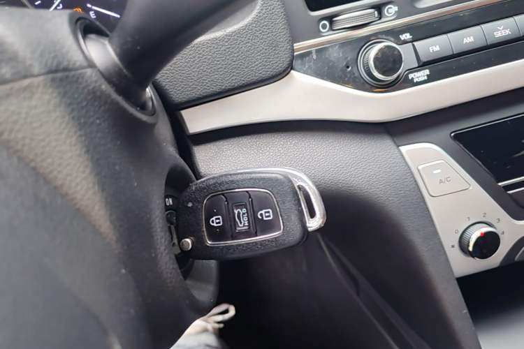 Used Hyundai Elantra (6th Generation / Lingdong) 2016 1.6L Automatic ZhiXuan – Elite Version Vehicle Key