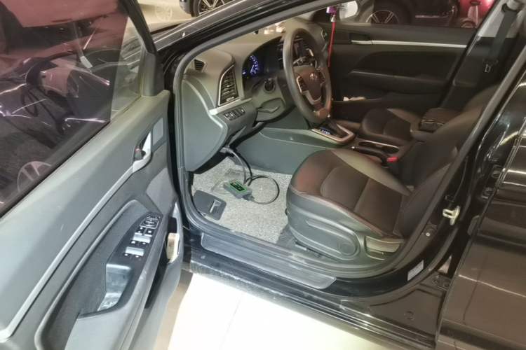 Used Hyundai Elantra (6th Generation / Lingdong) 2018 1.6L Automatic 15th Anniversary Special Edition Driver Seat